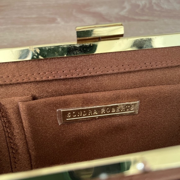 Sondra Roberts Sophisticated Crochet Jewel Beaded Rich Bronze Evening Clutch - Picture 10 of 15